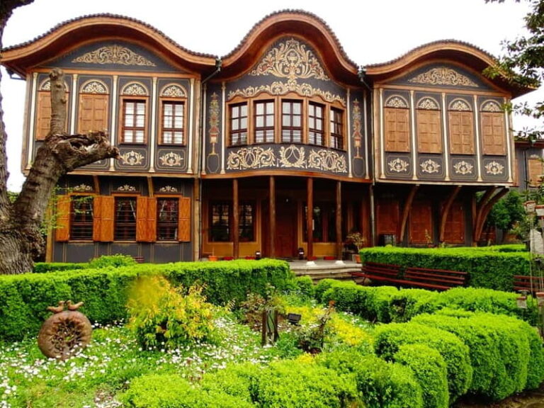 From Sofia: Plovdiv with audio guide + free pick-up - The Journey from Sofia to Plovdiv