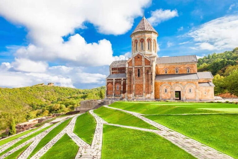 From Tbilisi: Kakheti, Bodbe, Sighnaghi, & Telavi Day Tour - The Logistics: What to Expect