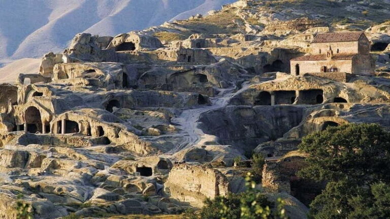From Tbilisi: Mtskheta, Jvari, Gori & Uplistsikhe Cave Tour - Mtskheta’s UNESCO Treasure: Svetitskhoveli Cathedral