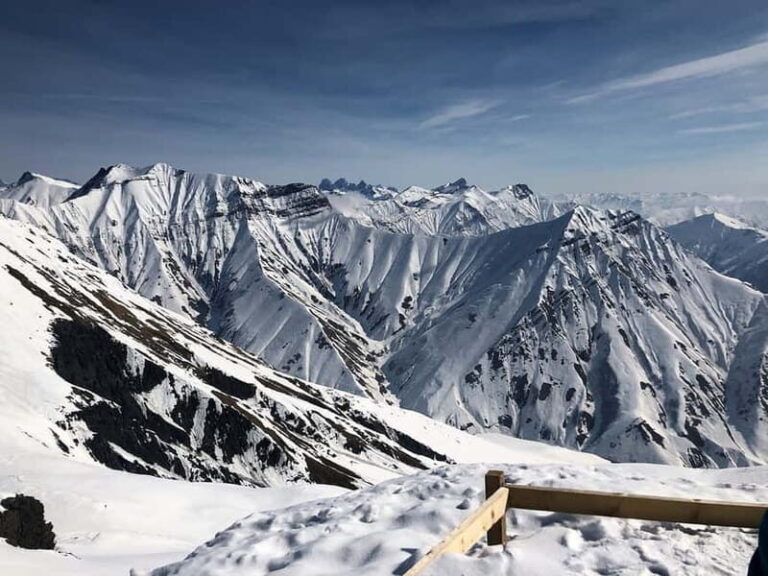 From Tbilisi: Private Kazbegi Tour - First Stop: Zhinvali Reservoir and Photo Breaks
