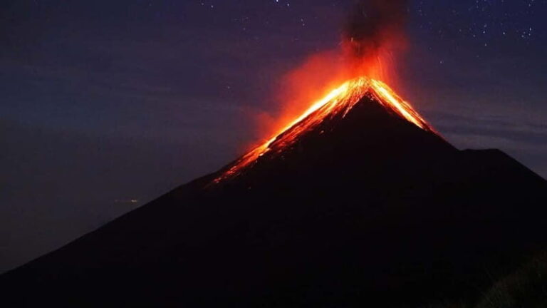 From Tropea: Panarea Island and Stromboli Volcano by Night - Transport and Group Dynamics