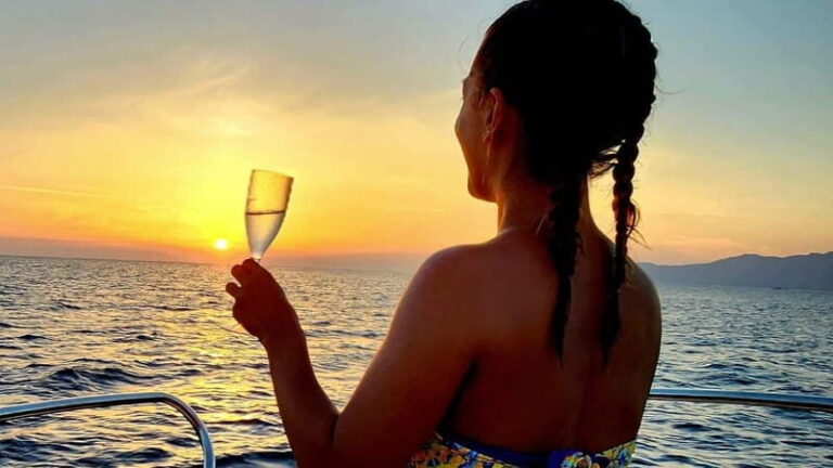 From Villasimius: private sunset boat tour - The Boat and Crew