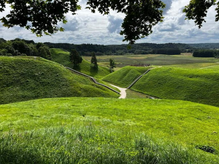 From Vilnius: Hill of Crosses, Pakruojis Manor & Kernav - Enhancing Your Experience: Tips and Insights