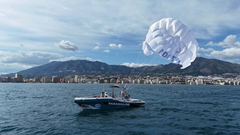 Fuengirola: Best luxury parasailing in Fuengirola - Family-Friendly and Inclusive