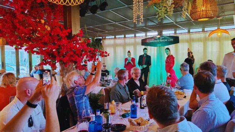 Fuengirola: Flamenco Show & Dinner at Tipi Tapa, near Mijas - The Venue: Tipi Tapa Restaurant