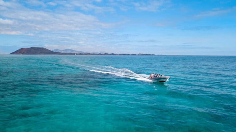 Fuerteventura: 1 hour private mini-cruise on Lobos Island - What Makes It a Good Choice?