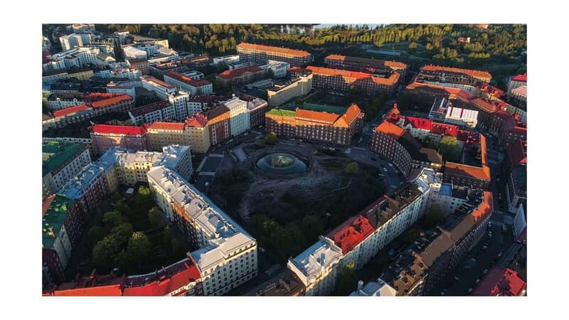 Full-Day Tour of Helsinki Landmarks and Porvoo's Old Town - Discovering Porvoo: A Step Back in Time