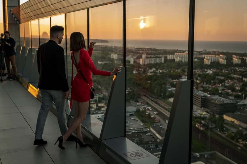 Gdask: Olivia Star Sky-High Views, Dinner, and Cocktails - Authentic Guest Insights