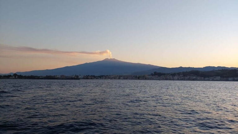 Giardini Naxos Taormina: Dolphin Watching Sunset Tour - What to Expect From the Tour