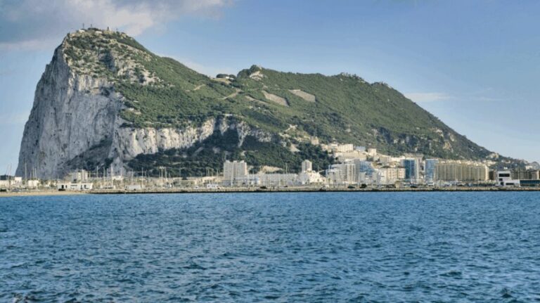 Gibraltar shopping: Desde Málaga y la Costa del Sol - Why This Tour Offers Good Value