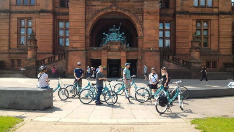 Glasgow: City, Green spaces and Clyde Bridges Bike Tour - The Itinerary in Detail