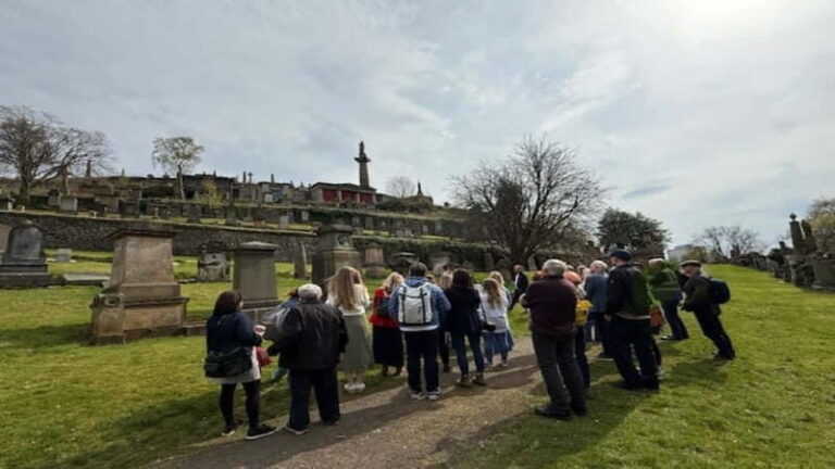Glasgow Necropolis: Private Tour with Local Guide - Why a Private Tour of Glasgow Necropolis Is Worth Considering