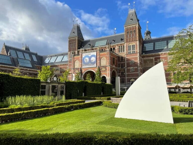 Go City Amsterdam Pass: 40+ Attractions including Keukenhof - What Makes the Go City Amsterdam Pass Stand Out?