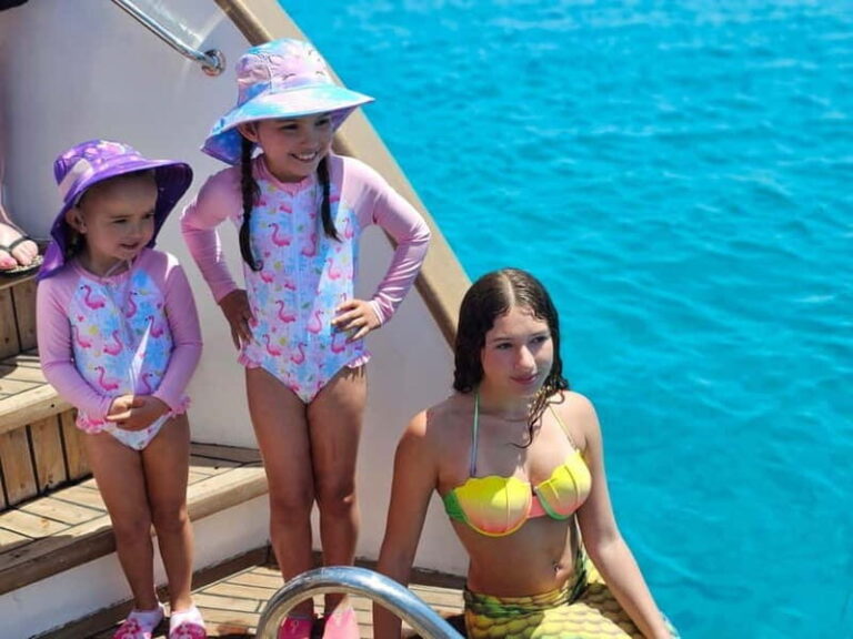 Golden Coast: 2.5-Hour Mermaid Adventure Cruise for Families - The Experience and Atmosphere on Board