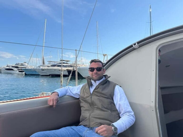Golfe-Juan: Discover the Art of Sailing on a Scenic Cruise - What the Reviews Say