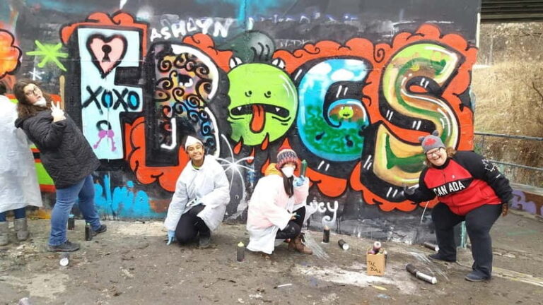 Graffiti Workshop In Mecca Of Graffiti - Berlín - A Deep Dive into the Experience