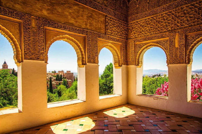 Granada: Alhambra, Generalife & Nasrid Palaces Guided Tour - What Youll Experience