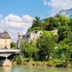 Grenoble: 2-hour Best Intro Walking Tour with a Local - Exploring Grenoble with a Local: What to Expect