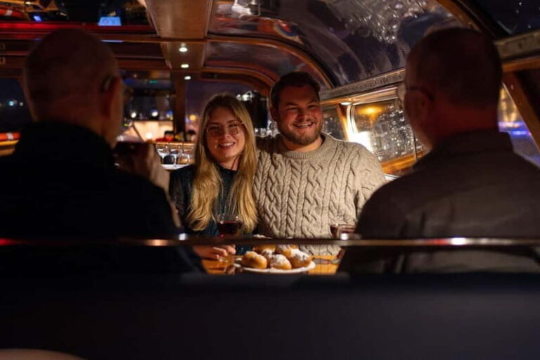 Groningen: Candlelight tour - Tasting Dutch Winter Delights
