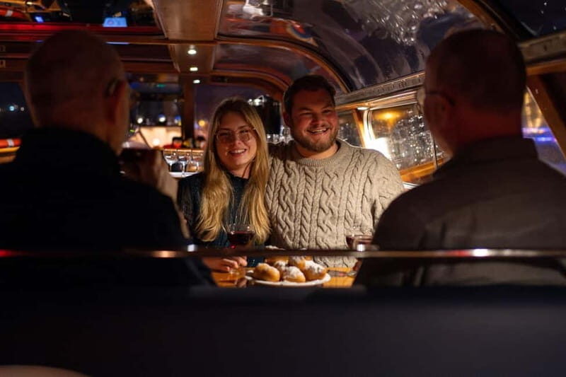 Groningen: Candlelight tour - Tasting Dutch Winter Delights