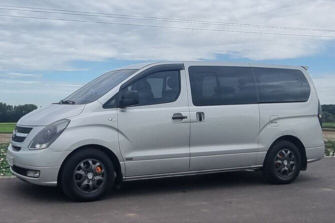 Ground Transfer/ Minivan/ Phnom Penh to Siem Reap - A Practical Look at the Phnom Penh to Siem Reap Ground Transfer
