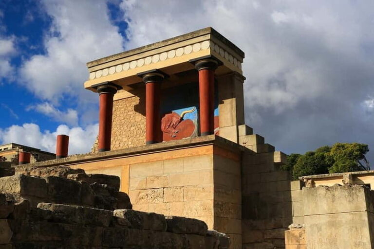 Guided Tour Knossos Palace in English - The Itinerary: What to Expect
