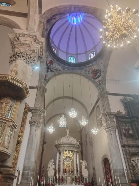 Guided walking tour in La Orotava 1:30 min, Tenerife - Vibrant Squares and Artistic Touches