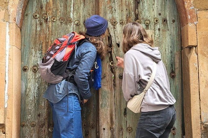 Guided Walking Tour in New Delhi - Key Points