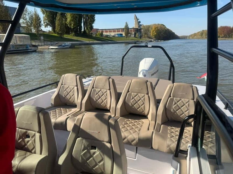 Gyr: 2-Hour Private Boat Sightseeing Tour - A Detailed Look at the Experience