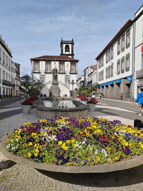 Half Day City Tour in Beautiful Ponta Delgada DE/EN/PT - Making the Most of Your Experience