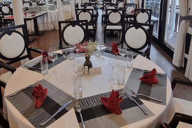 Halong Bay 2-Day Deluxe Cruise Tour including Kayaking and Cooking Demonstration - Key Points