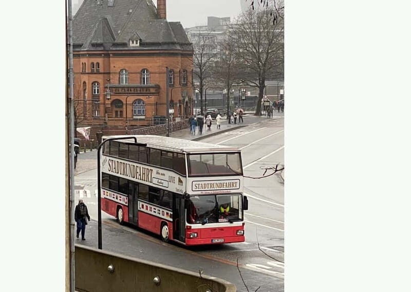 Hamburg: 1-Hour Sightseeing Bus Tour with Live Guide - What’s Included and How It Adds Value