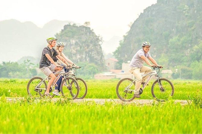 Hanoi Best Local Food, Vegan, Vegetarian Option Add Train Street - Key Points