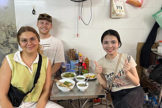 Hanoi Famous Michelin Guided Street Food Tour - Key Points