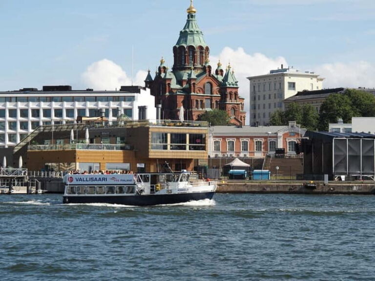 Helsinki: Biennial art exhibition at Vallisaari island - Exploring Vallisaari: Nature meets art