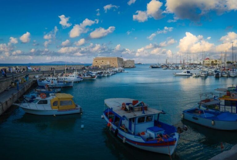 Heraklion city/Knossos Palace from Chania - Exploring Heraklion’s City Walls and Landmarks