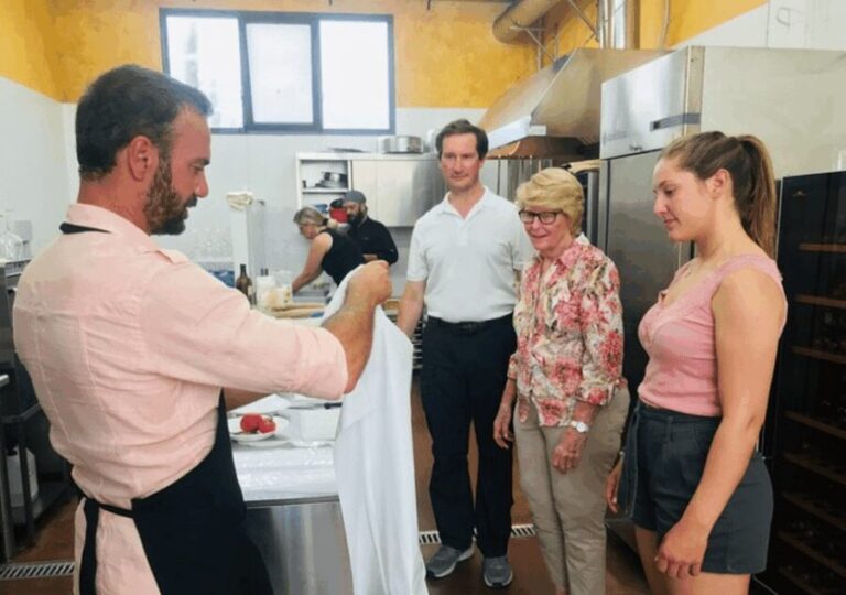 Historic Markets Food Tour and Cooking Class - In-Depth Look at the Tour Experience