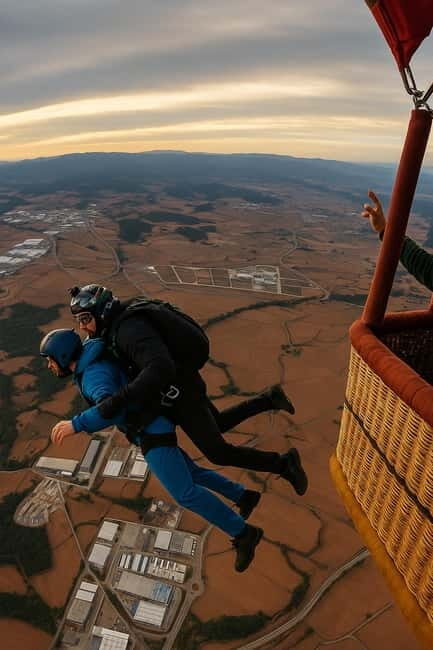 Hot Air Balloon Skydive Over BCN  Sunrise Jump + Transport - What Makes This Experience Stand Out?