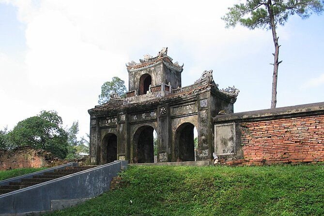 Hue: Half-day Thuy Bieu Village Cycling Adventure - An In-Depth Look at the Thuy Bieu Village Cycling Tour