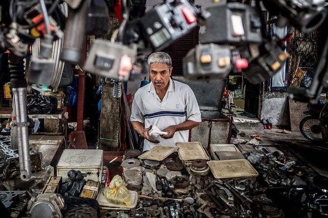 Into the Thieves Market Hanoi Photo Tour - Exploring the Into the Thieves Market Hanoi Photo Tour: A Deep Dive into the Heart of Hanoi’s Backstreets
