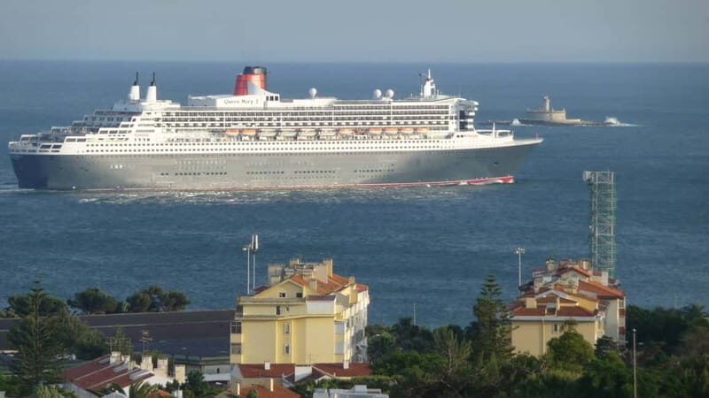 Introduction to Lisbon - Private Guided Walking Tour - Detailed Breakdown of the Tour