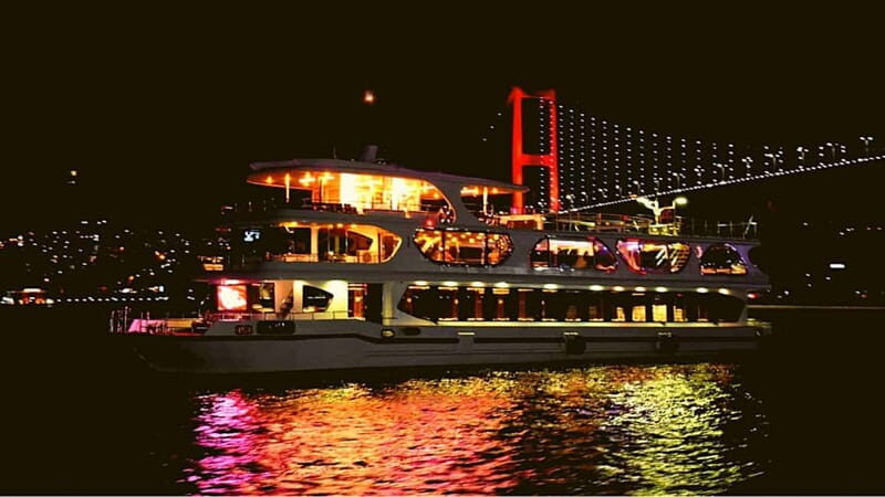 Istanbul: Bosphorus Dinner Cruise Includes Transfer & Drinks - Who Will Love This Experience?