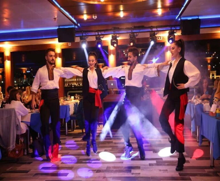 Istanbul Bosphorus Dinner Cruise Tour - Private Table - Authentic Insights From Past Travelers