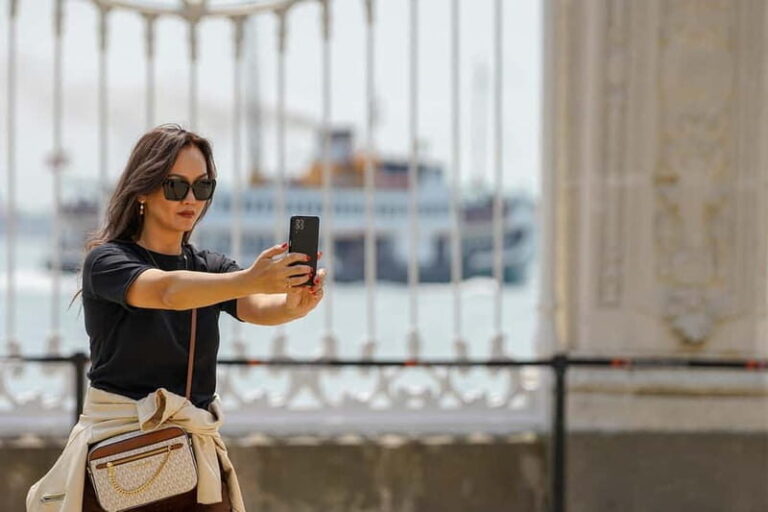 Istanbul: Dolmabahce Palace and Harem Fast-Track & Audio - The Value of This Experience