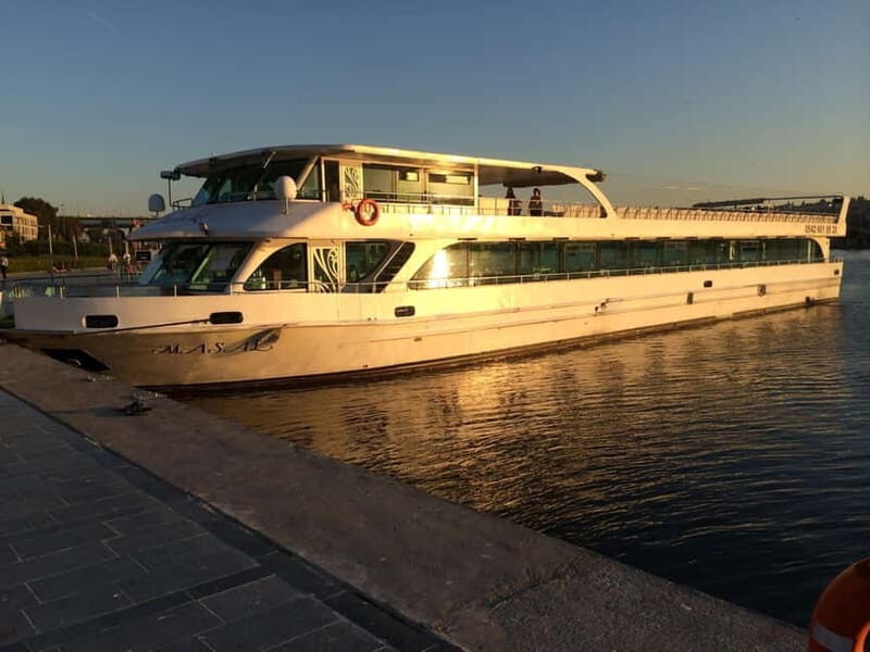 Istanbul: Golden Horn & Bosphorus Dinner and Show - An In-Depth Look at the Experience