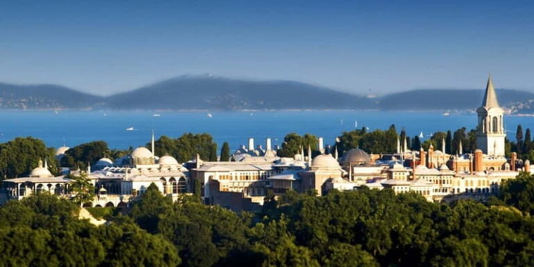 Istanbul: Guided Topkapi and Grand Bazaar with Small Group - Who Is This Tour Best For?