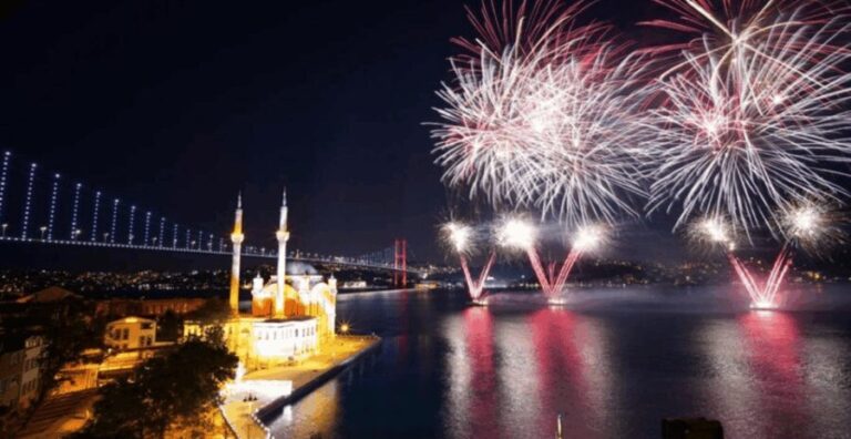 Istanbul: New Year's Eve Bosphorus Dinner Cruise Party 2026 - A Full Breakdown of the Experience