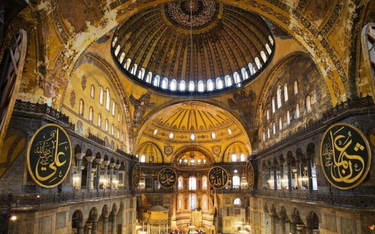 Istanbul: Top Sites of Old Istanbul Tour with Tea or Coffee - Visiting the Sultan Ahmed Mosque (Blue Mosque)