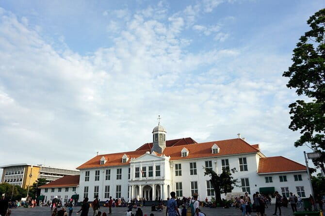 Jakarta Highlight Places with Multilingual Guide - Key Points