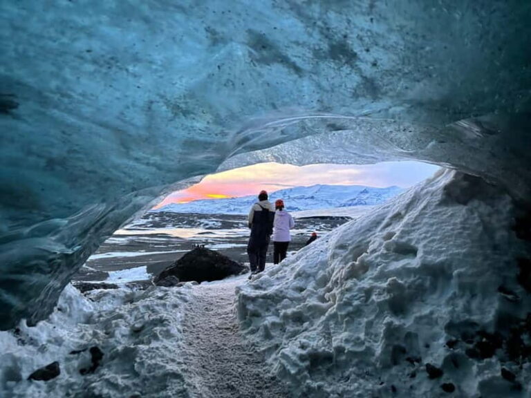Jökulsárlón: Ice Cave Tour with Glacier Hike & Super Jeep - What to Bring and Wearing the Right Gear